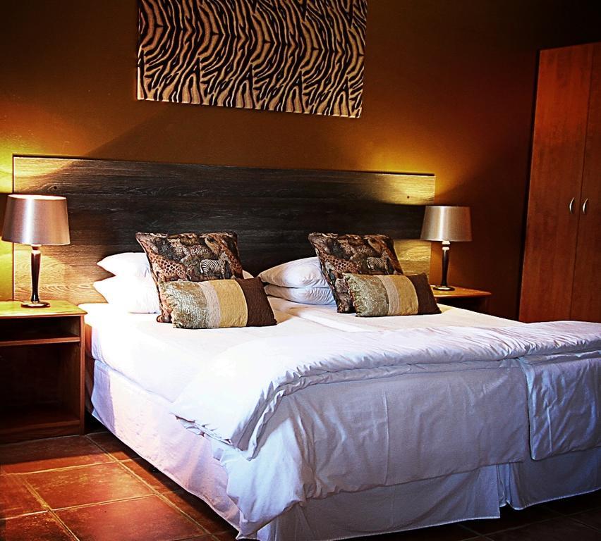 Golf And Garden Guesthouse Somerset West Ngoại thất bức ảnh