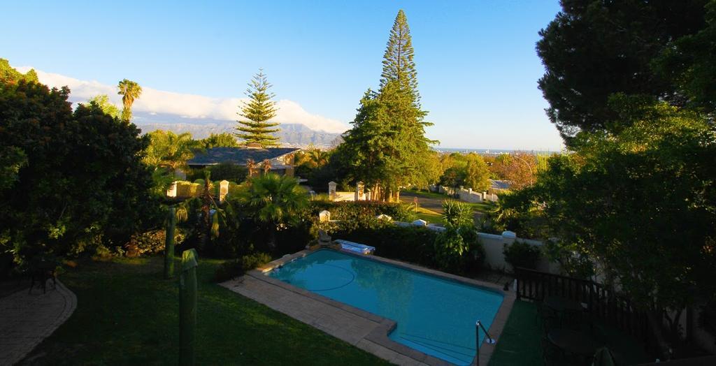 Golf And Garden Guesthouse Somerset West Ngoại thất bức ảnh